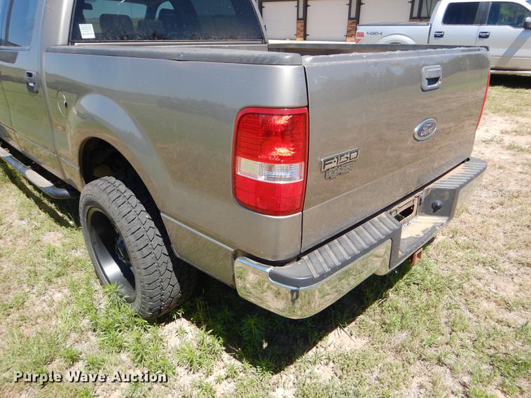 image for item FT9514 2005 Ford F150 Super Crew pickup truck