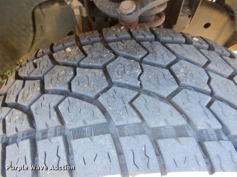 image for item FT9514 2005 Ford F150 Super Crew pickup truck