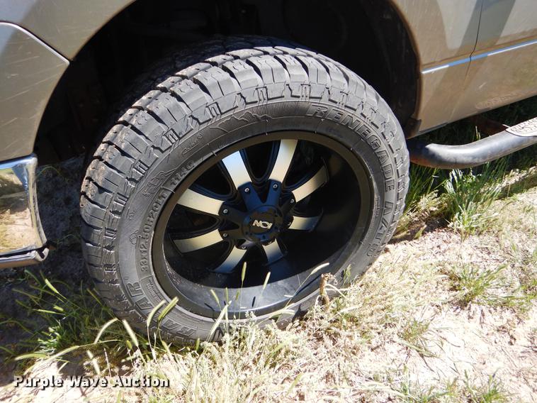 image for item FT9514 2005 Ford F150 Super Crew pickup truck