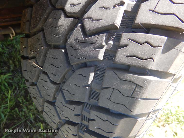 image for item FT9514 2005 Ford F150 Super Crew pickup truck