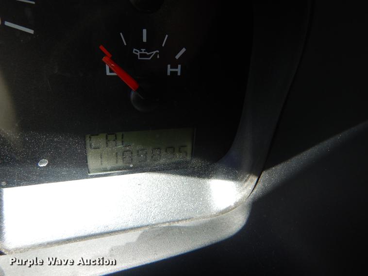 image for item FT9514 2005 Ford F150 Super Crew pickup truck