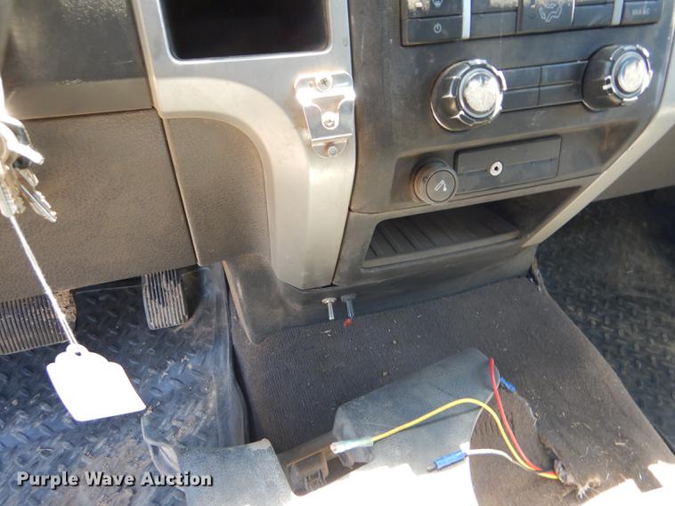 image for item FT9517 2010 Ford F150 XLT SuperCrew pickup truck