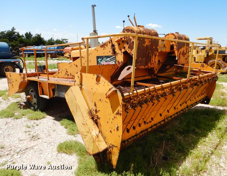 image for item FT9518 Etnyre 720 chip spreader