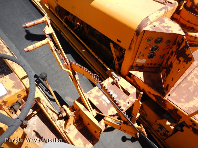 image for item FT9518 Etnyre 720 chip spreader