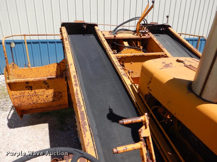 image for item FT9518 Etnyre 720 chip spreader