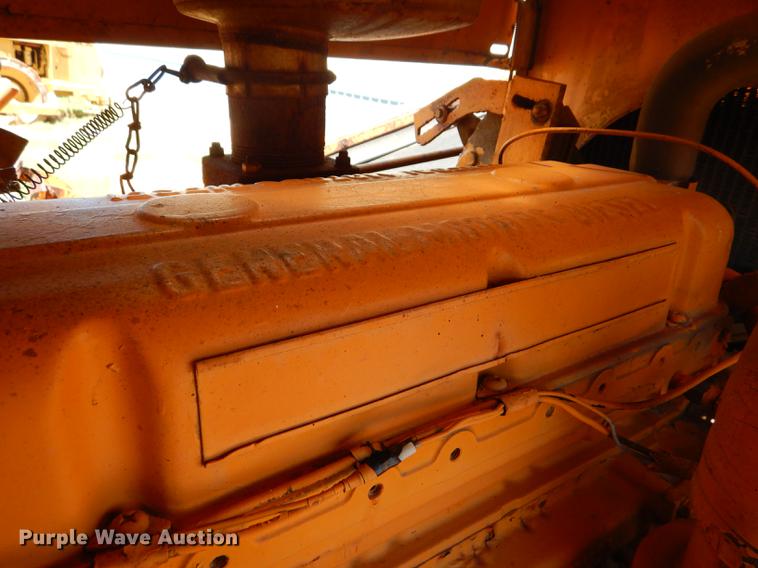 image for item FT9518 Etnyre 720 chip spreader