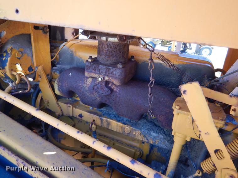 image for item FT9518 Etnyre 720 chip spreader