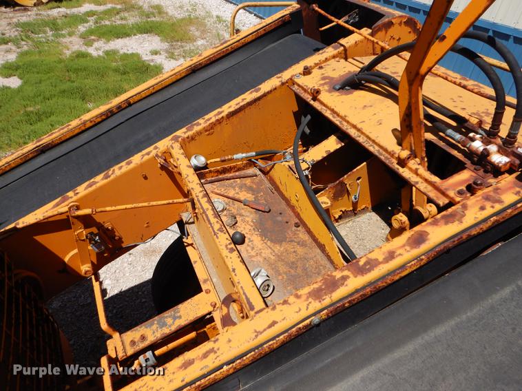 image for item FT9518 Etnyre 720 chip spreader