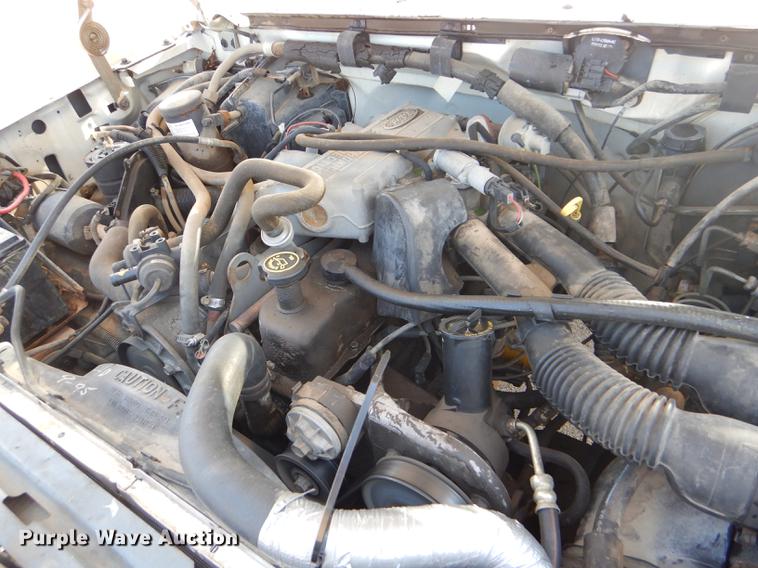 image for item FT9529 1989 Ford F150 XLT Lariat pickup truck