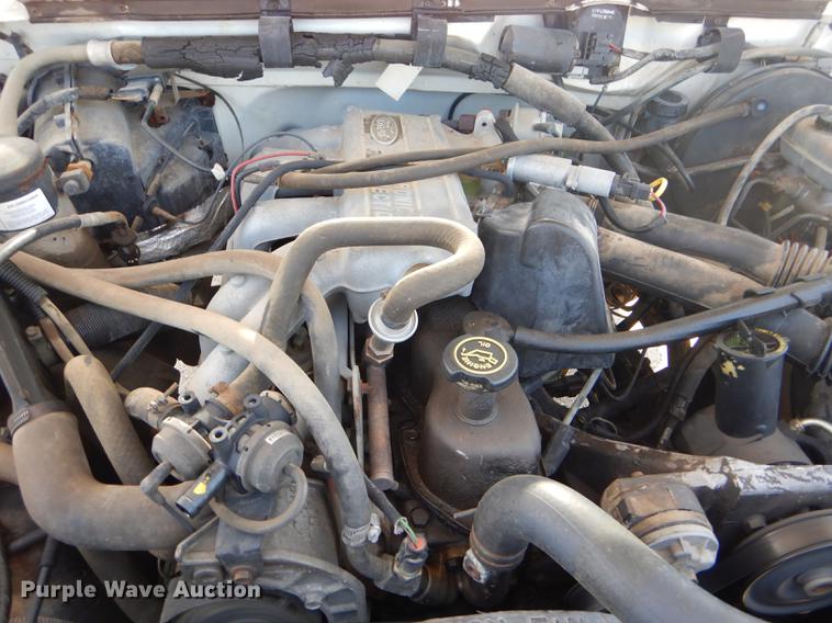 image for item FT9529 1989 Ford F150 XLT Lariat pickup truck