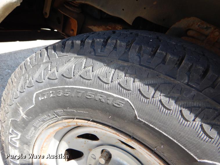 image for item FT9529 1989 Ford F150 XLT Lariat pickup truck