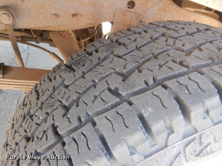 image for item FT9529 1989 Ford F150 XLT Lariat pickup truck