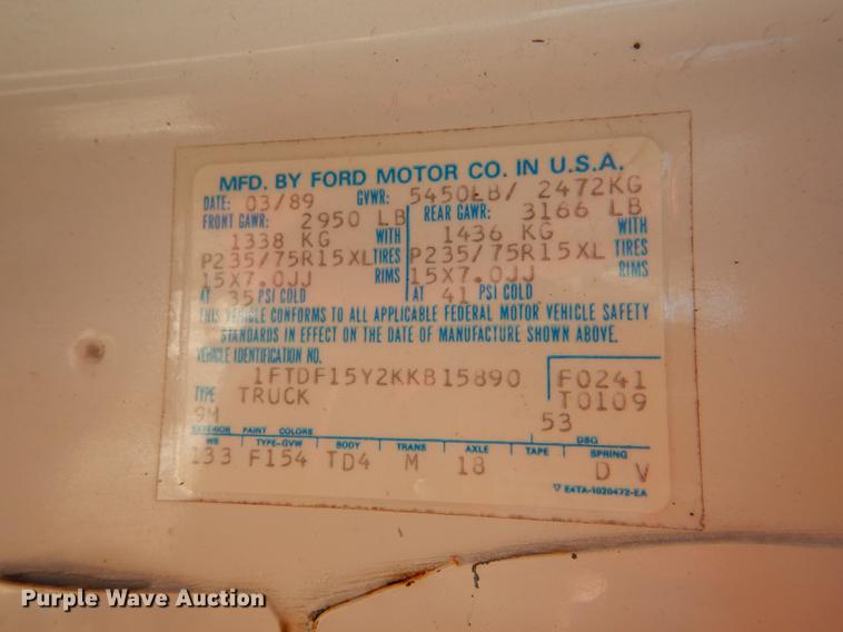 image for item FT9529 1989 Ford F150 XLT Lariat pickup truck