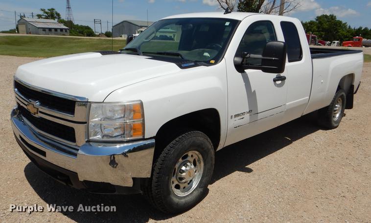 image for item FT9538 2008 Chevrolet Silverado 2500HD LT Ext. Cab pickup truck