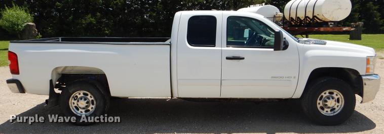 image for item FT9538 2008 Chevrolet Silverado 2500HD LT Ext. Cab pickup truck