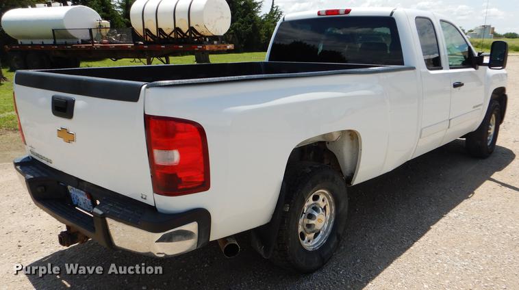 image for item FT9538 2008 Chevrolet Silverado 2500HD LT Ext. Cab pickup truck