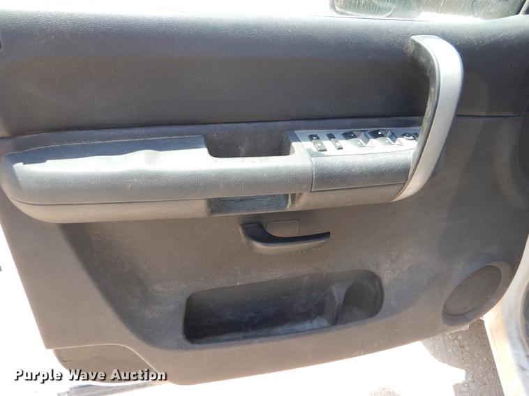 image for item FT9538 2008 Chevrolet Silverado 2500HD LT Ext. Cab pickup truck