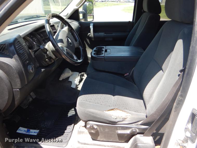 image for item FT9538 2008 Chevrolet Silverado 2500HD LT Ext. Cab pickup truck