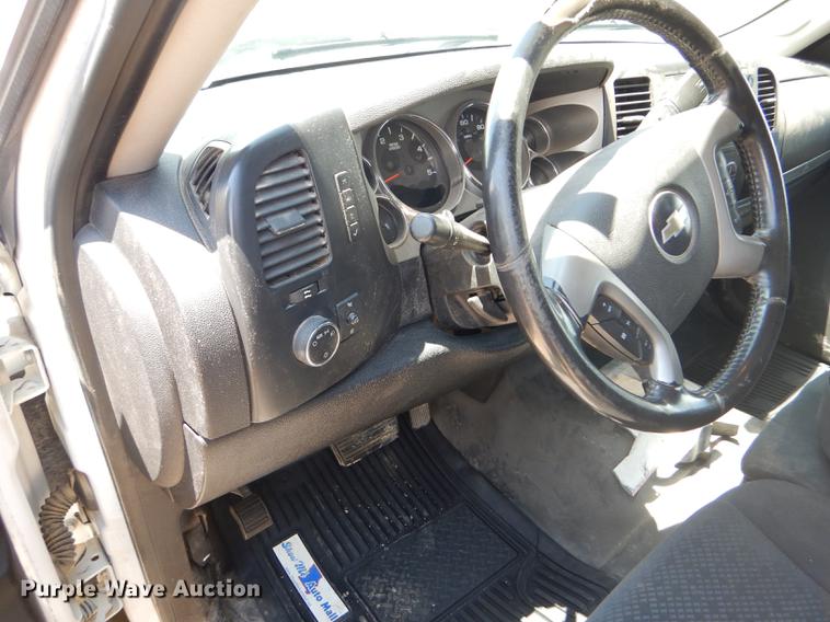 image for item FT9538 2008 Chevrolet Silverado 2500HD LT Ext. Cab pickup truck