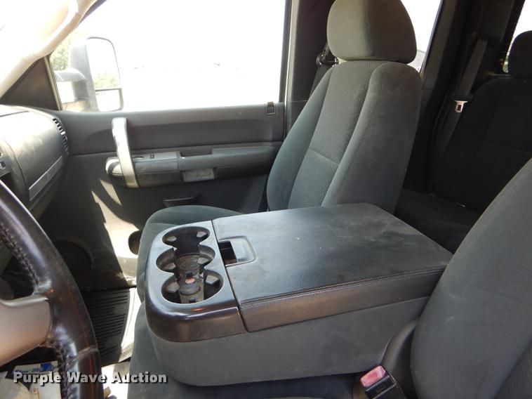 image for item FT9538 2008 Chevrolet Silverado 2500HD LT Ext. Cab pickup truck