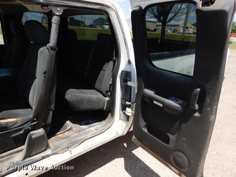 image for item FT9538 2008 Chevrolet Silverado 2500HD LT Ext. Cab pickup truck