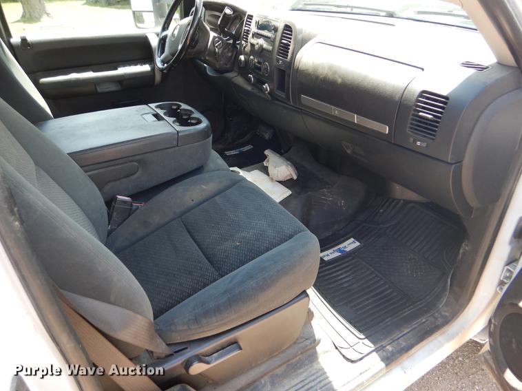 image for item FT9538 2008 Chevrolet Silverado 2500HD LT Ext. Cab pickup truck