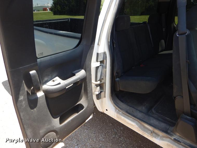 image for item FT9538 2008 Chevrolet Silverado 2500HD LT Ext. Cab pickup truck