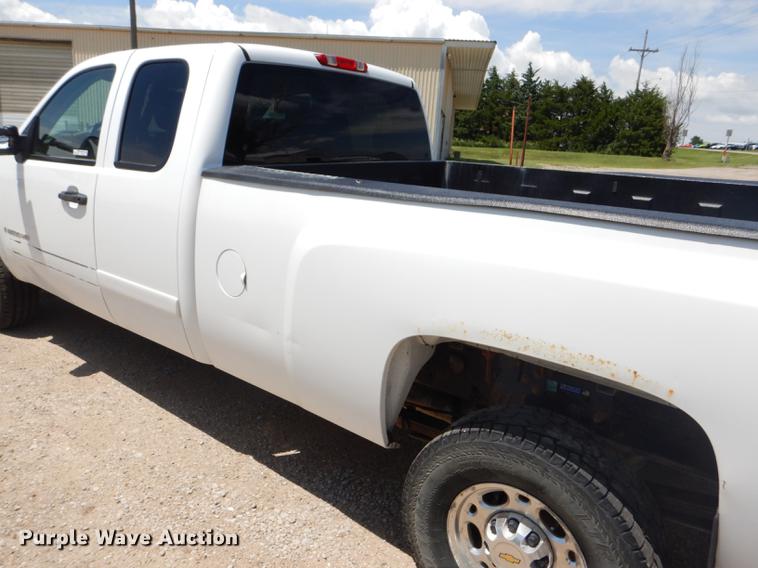 image for item FT9538 2008 Chevrolet Silverado 2500HD LT Ext. Cab pickup truck