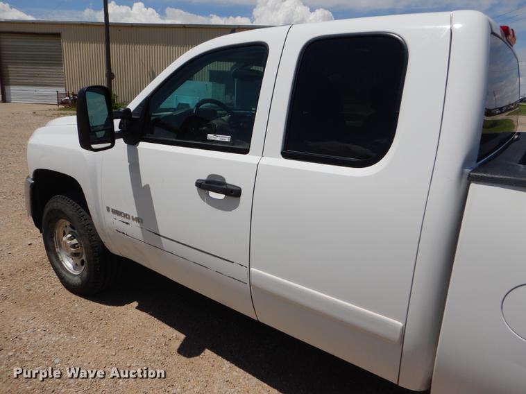 image for item FT9538 2008 Chevrolet Silverado 2500HD LT Ext. Cab pickup truck
