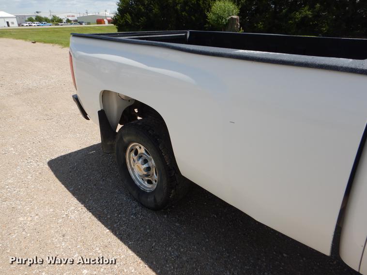 image for item FT9538 2008 Chevrolet Silverado 2500HD LT Ext. Cab pickup truck