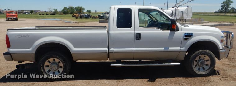 image for item FT9545 2008 Ford F250 Super Duty XLT SuperCab pickup truck