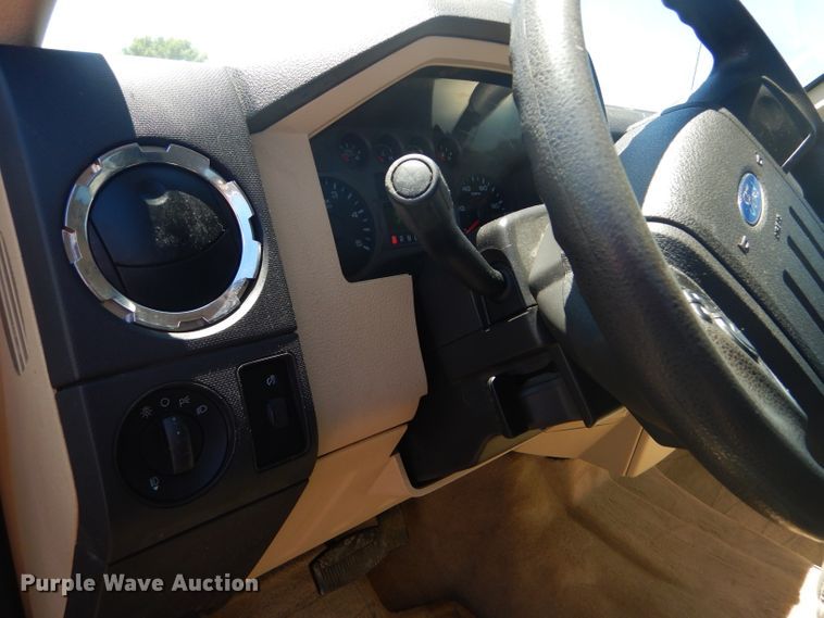 image for item FT9545 2008 Ford F250 Super Duty XLT SuperCab pickup truck