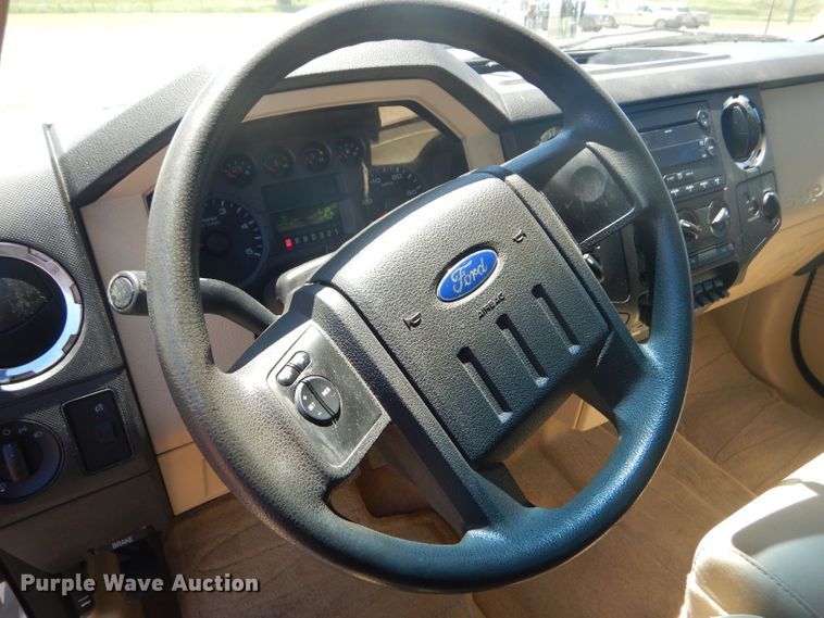 image for item FT9545 2008 Ford F250 Super Duty XLT SuperCab pickup truck