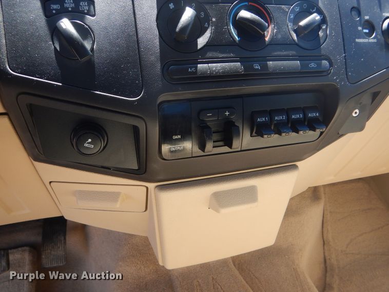 image for item FT9545 2008 Ford F250 Super Duty XLT SuperCab pickup truck
