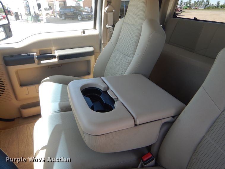 image for item FT9545 2008 Ford F250 Super Duty XLT SuperCab pickup truck