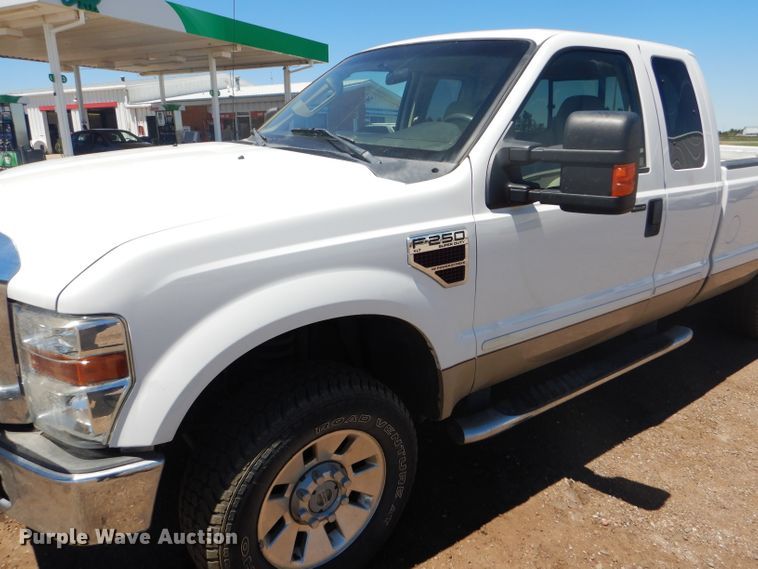 image for item FT9545 2008 Ford F250 Super Duty XLT SuperCab pickup truck