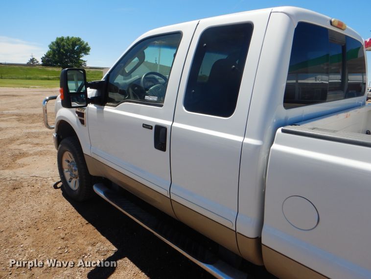 image for item FT9545 2008 Ford F250 Super Duty XLT SuperCab pickup truck