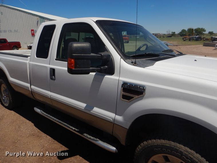 image for item FT9545 2008 Ford F250 Super Duty XLT SuperCab pickup truck