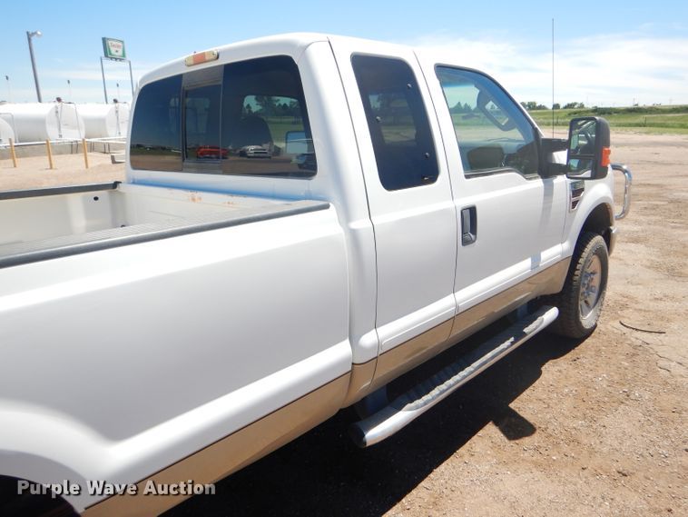 image for item FT9545 2008 Ford F250 Super Duty XLT SuperCab pickup truck