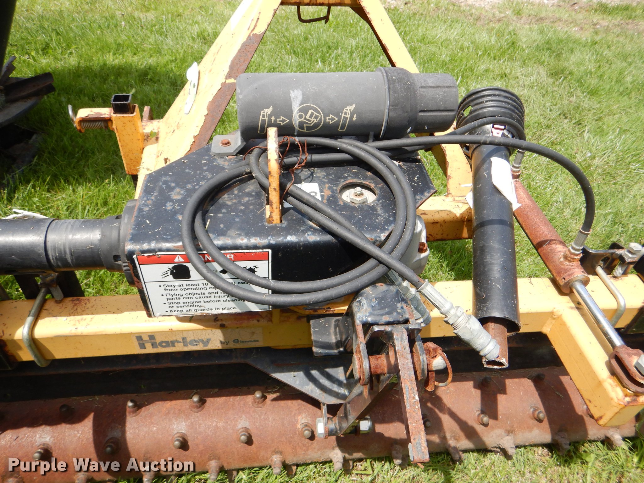 Glenmac Harley T6 box rake in Shawnee, KS Item FQ9879 sold Purple Wave