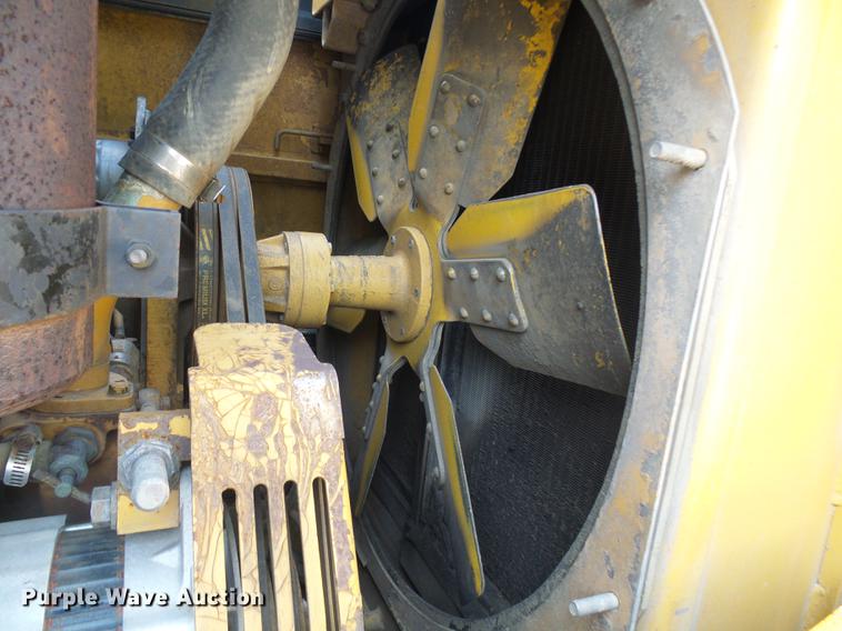 image for item DB2183 1998 Caterpillar 953C track loader