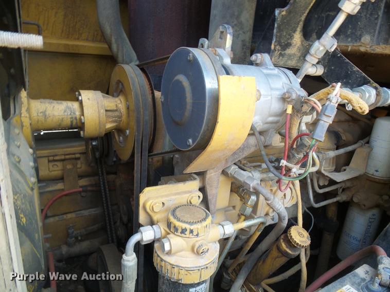 image for item DB2183 1998 Caterpillar 953C track loader