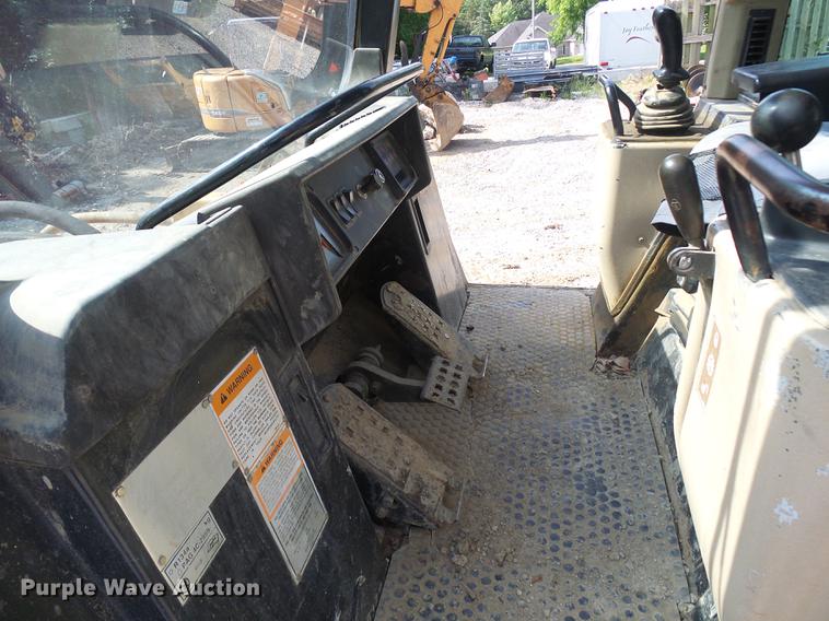 image for item DB2183 1998 Caterpillar 953C track loader