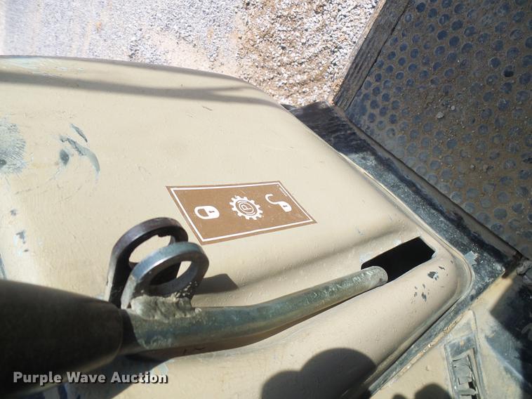 image for item DB2183 1998 Caterpillar 953C track loader