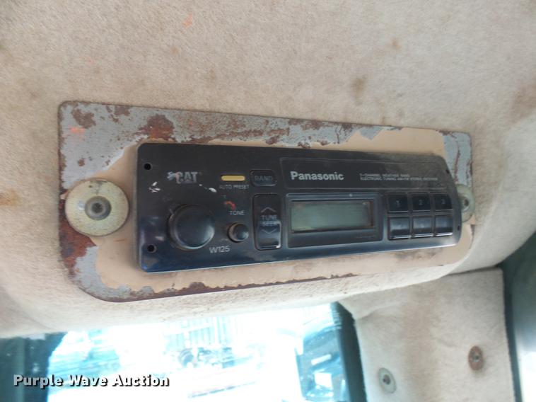 image for item DB2183 1998 Caterpillar 953C track loader