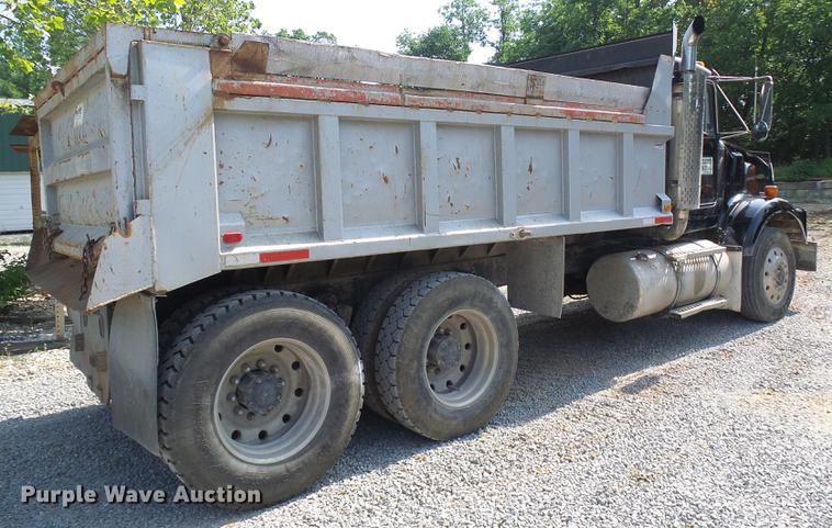 image for item DB2184 1988 Kenworth T800 dump truck