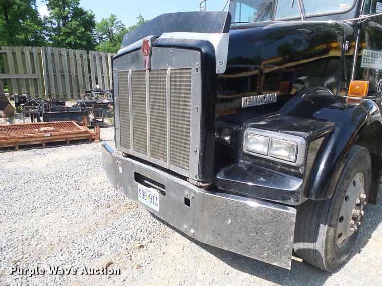 image for item DB2184 1988 Kenworth T800 dump truck