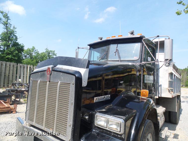 image for item DB2184 1988 Kenworth T800 dump truck