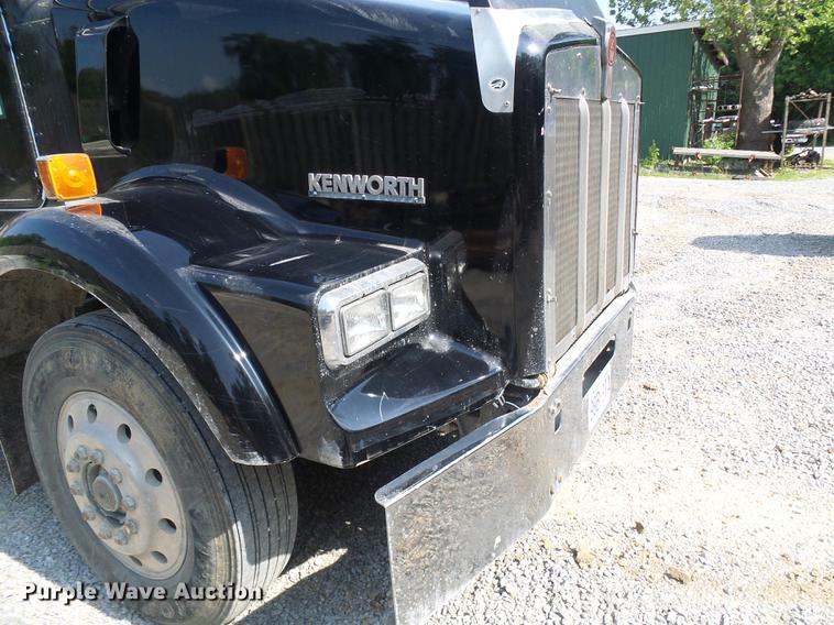 image for item DB2184 1988 Kenworth T800 dump truck