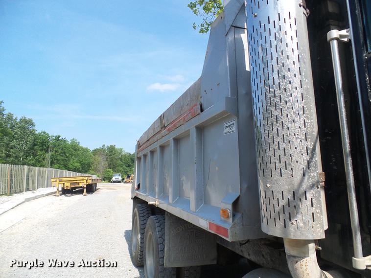 image for item DB2184 1988 Kenworth T800 dump truck